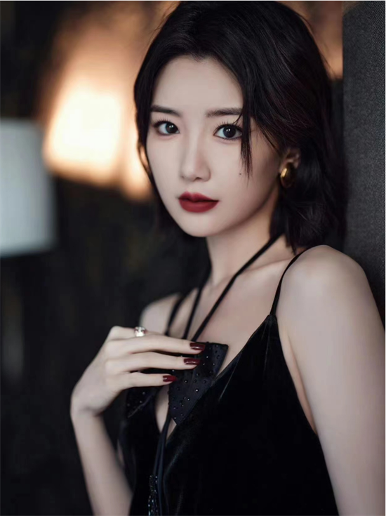 毛晓彤发型图片大全 鹅蛋脸女生发型参考