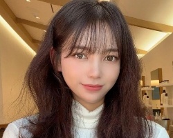 长卷发适合什么刘海 法式刘海卷赶紧来种草