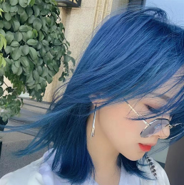 蓝色染发正流行 梦幻海洋蓝美翻了