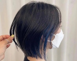 蓝色挂耳染发型模板 时髦个性回头率百分百
