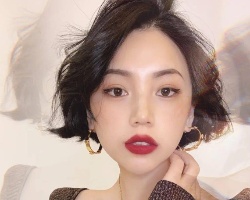 女生复古风烫发模板 时髦个性发量翻倍