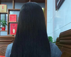 经典百搭黑长直 浪漫时尚不挑人