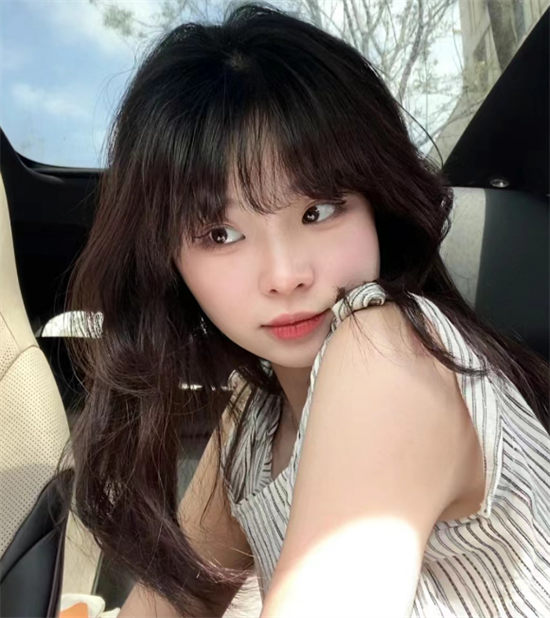 方圆脸女生发型 打造精致小V脸