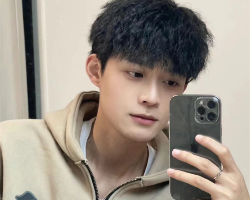 男生热门短烫发 锡纸烫帅翻天