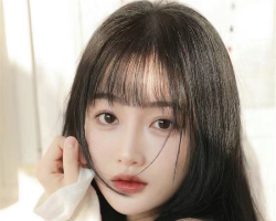 少女感空气刘海发型 纯欲减龄颇有气质