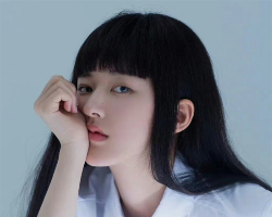 最新女学生发型参考 赵露思同款黑长直