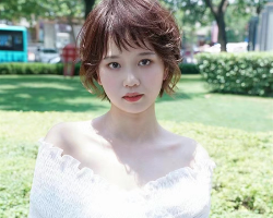 短发纹理烫发型 女生经典短烫发