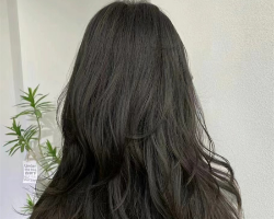 长发高层次烫发 时髦复古不挑人