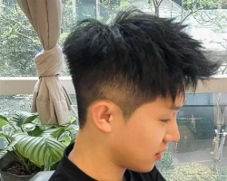男生发型新潮流 钢夹烫时尚百搭