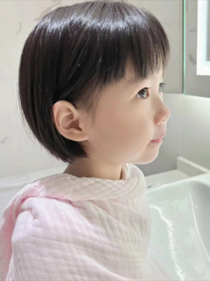 小女孩可爱波波头 经典百搭时尚吸睛