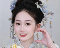 少女感中式新娘发型 温柔大方颇有气质