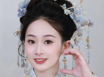 少女感中式新娘发型 温柔大方颇有气质