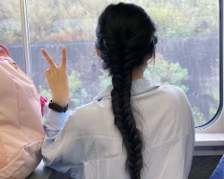 文艺鱼骨辫发型 背影减龄又气质