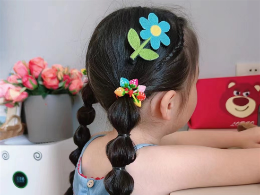 小女孩夏季发型 可爱百搭泡泡辫