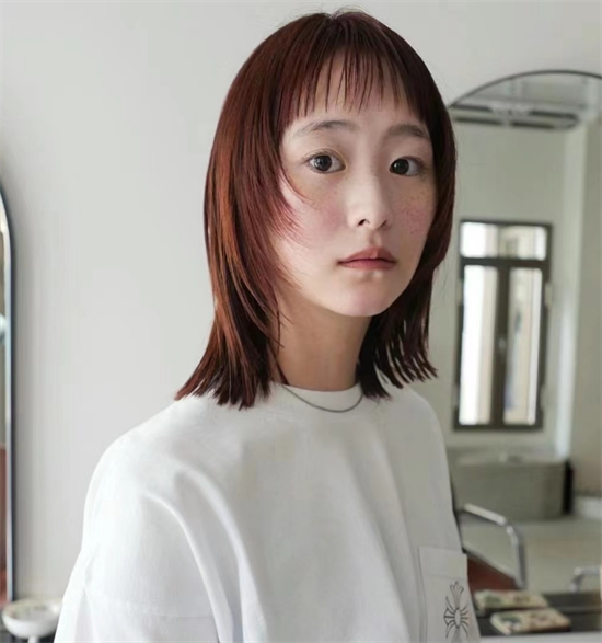 圆脸方脸发型推荐 日系低层次短发