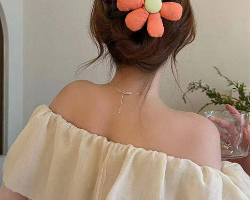 随性慵懒盘发造型 温婉端庄不失气质