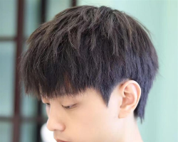 潮男发型新选择 立体有型摩根烫