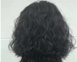 复古水母头烫发 蓬松有型显发量