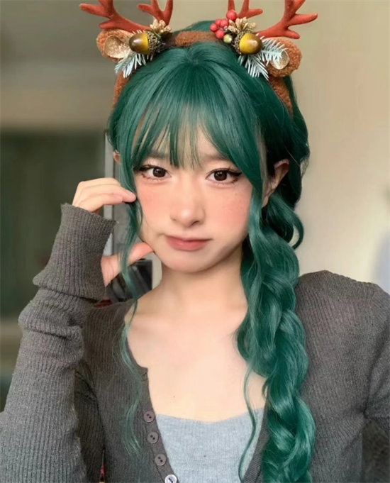 女生人气染发范本 高级个性北极星绿