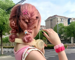 甜美编发丸子头教程 元气少女减龄发型